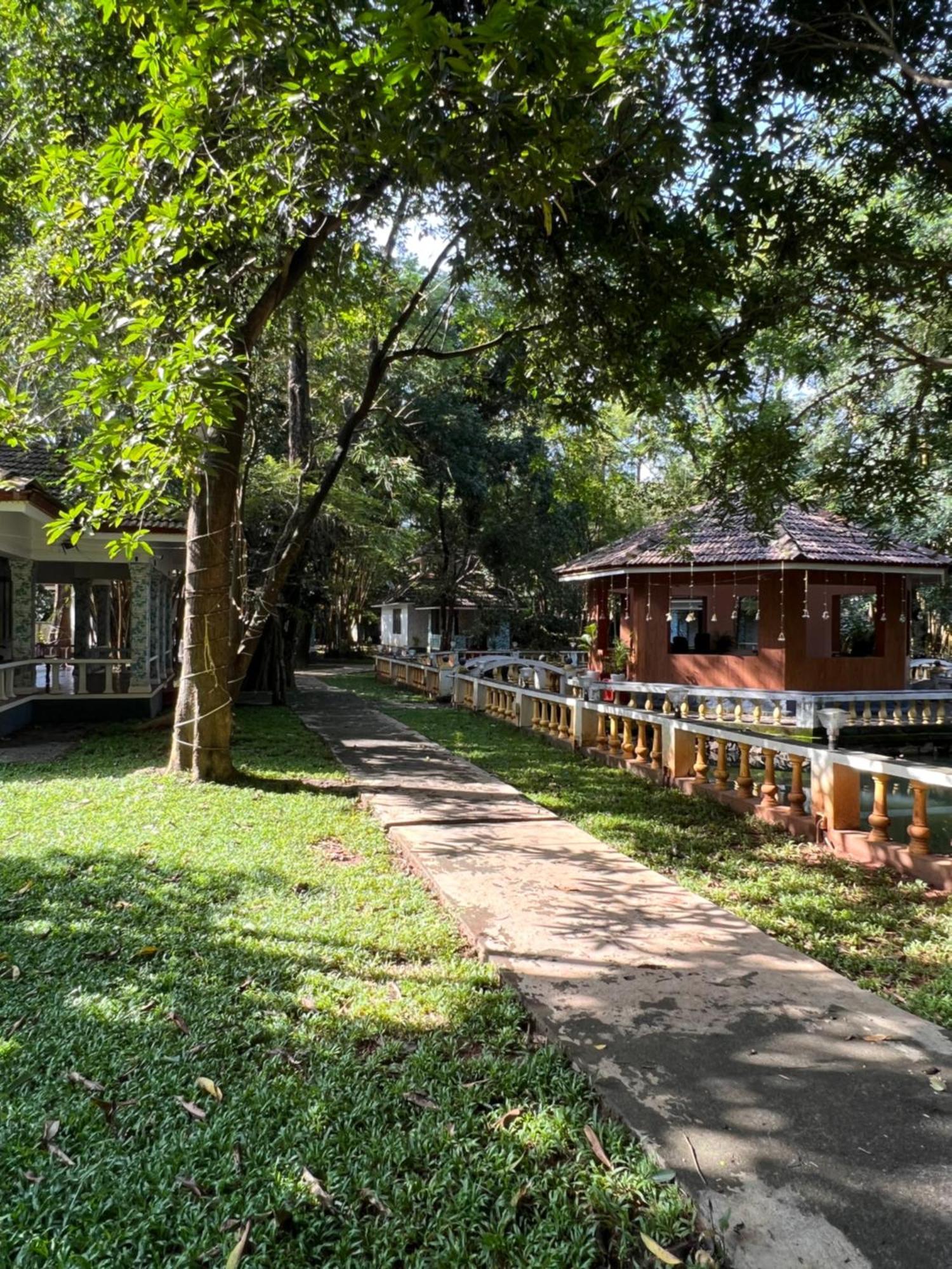 Surya Eco And Wedding Resort Thrissur Εξωτερικό φωτογραφία