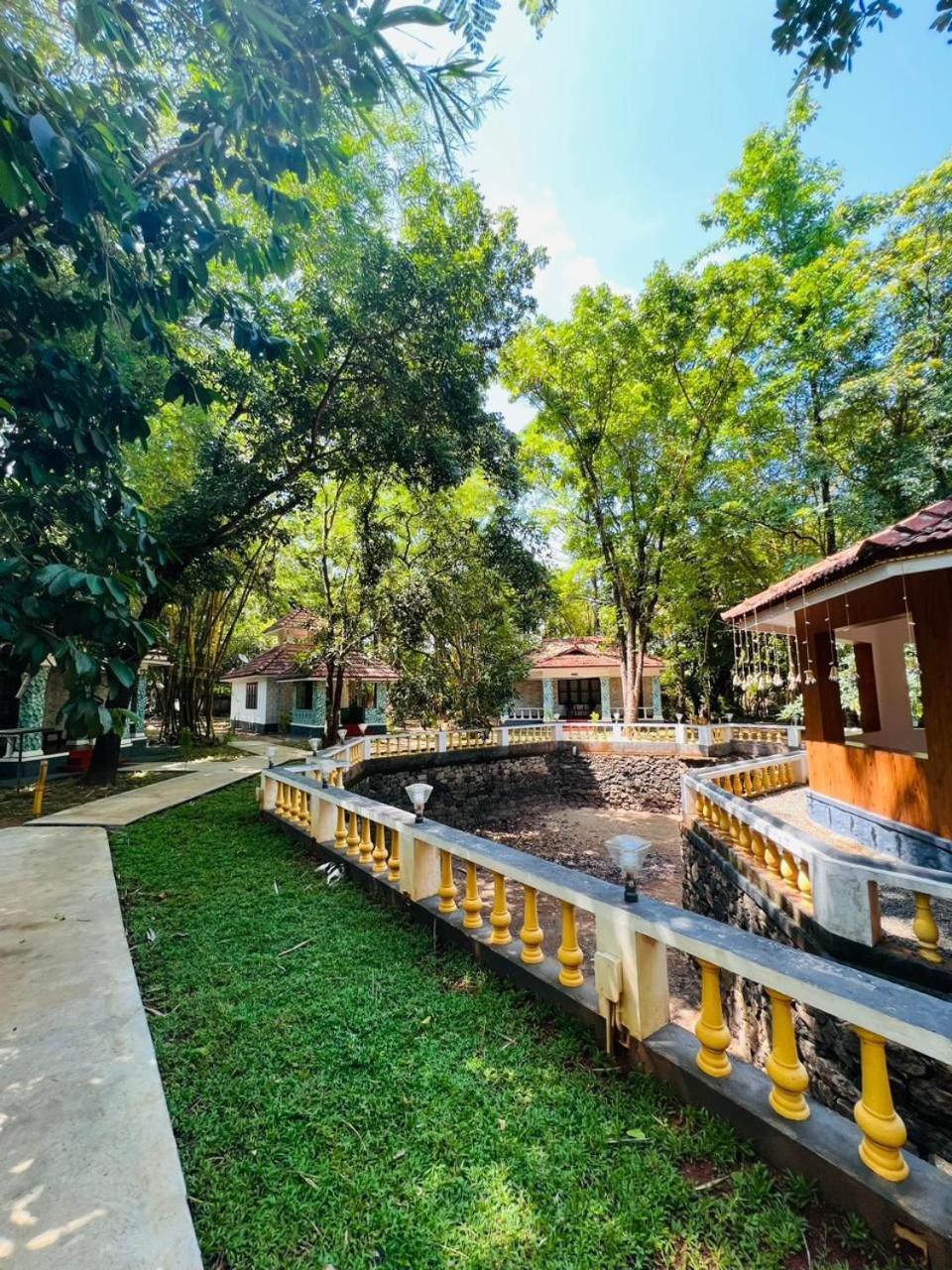 Surya Eco And Wedding Resort Thrissur Εξωτερικό φωτογραφία